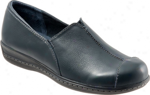 Softwalk Sandee (womem's) - Navy Soft Tumbled Leather