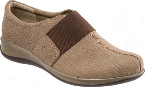 Softwalk Tanner (women's) - Dark Taupe Texturec Tumbled Nubuck