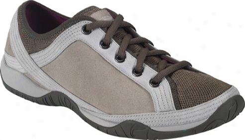 The North Face Braelyn (women's) - Classic Khaki/fossil Ivory