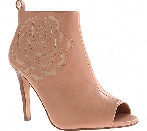 Vince Camuto Sarita (women's) - Latte Waxy Calf