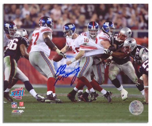 Eli Manning Just discovered York Giants - Super Bowl Xlii Scramble - Autographed 8x10 Photograhp