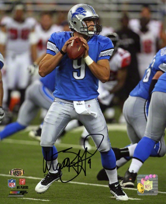 Matthew Stafford Autographed 8x10 Photograph  Details: Detroit Lions Lioking To Pass