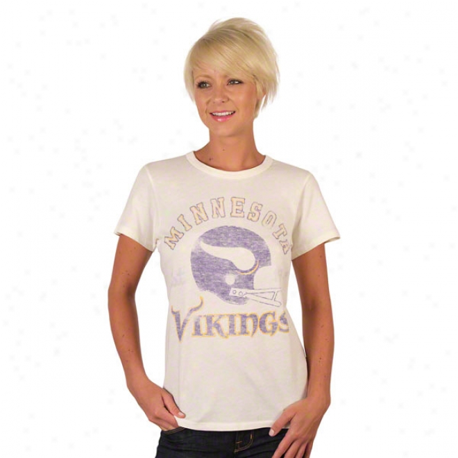 Minnesota Vikings Solid Vintage Helmet Women's T-shirt