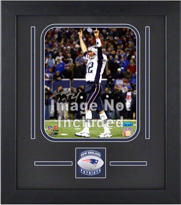 New England Patriots 8x10 Setup Frame Upon Team Medallion