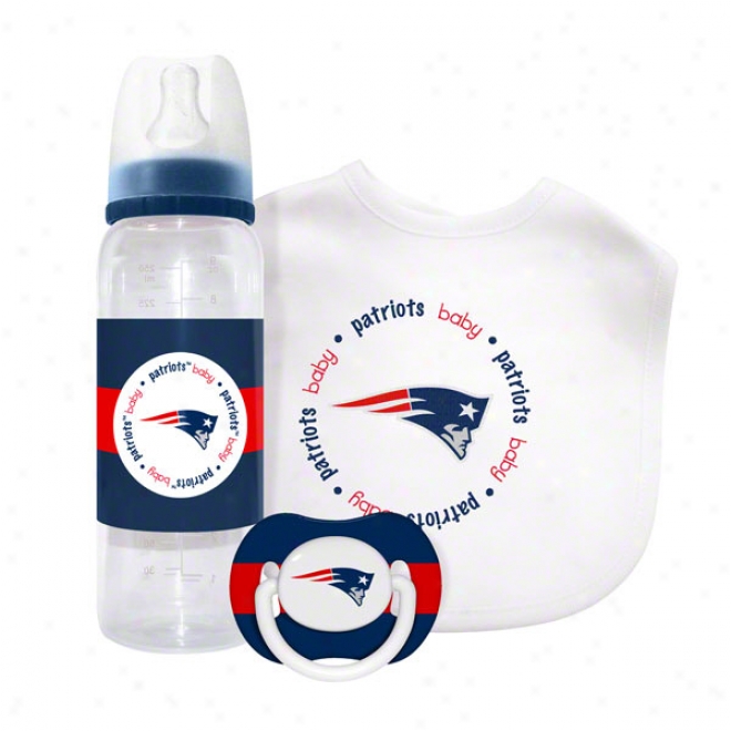 New England Patriots Bab yGift Attitude: Kickoff Collection 3-piece Baby Feeding Set