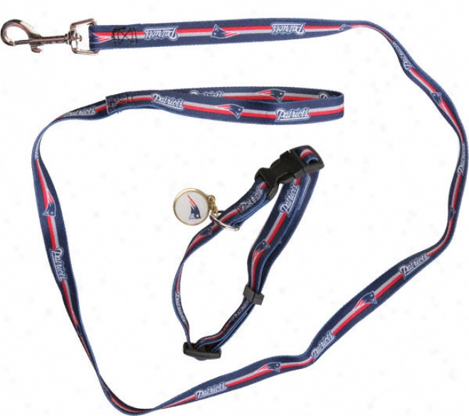 New England Patriots Dog Leash & Collar Set