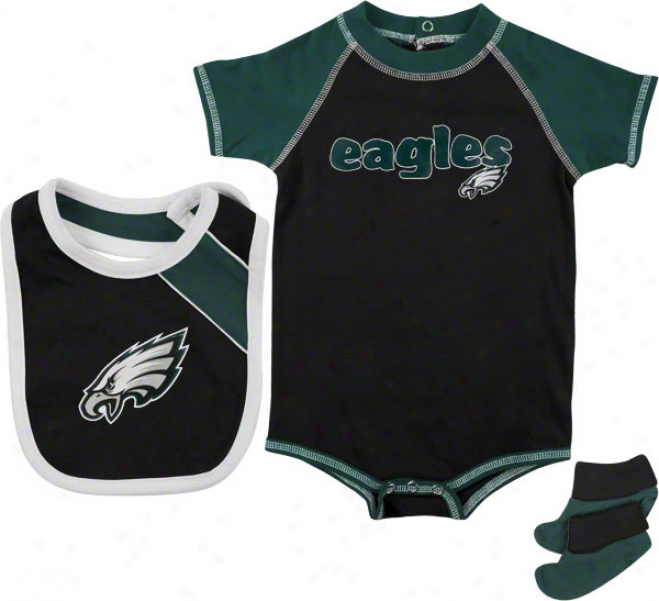 Philadelphia Eagles Babe Creeper, Bib, And Bootie Set