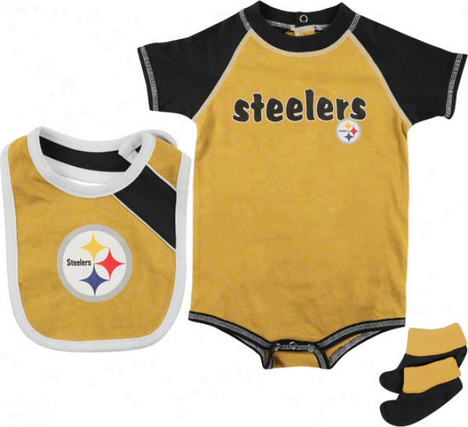 Pittsburgh Steelers Infant Creeper, Bib, And Bootie Set