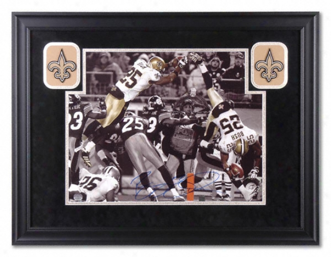 Reggie Bush New Orleans Saints - Jump Over - Deluxe Framed Autographed 16x20 Puotograph