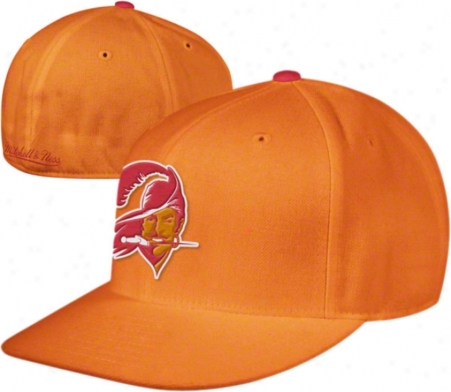 Tampa Bay Buccaneers Mitchell & Ness Throwback Basic Logo Fitted Hat