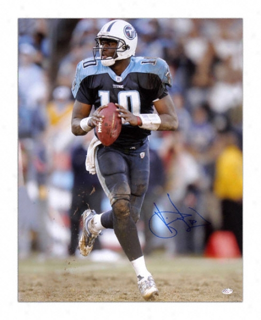 Vince Young Tennessee Titans Autographed 16x20 Photograph