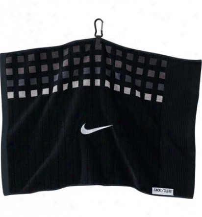 Nike Face/club Jacquard Towel