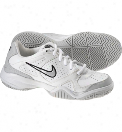 Nike Tennis Junior Boys City Court Vi Tennis Shoes (white/silver)