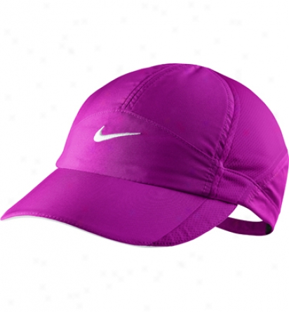 Nike Tennis Womens Feather Light Cap